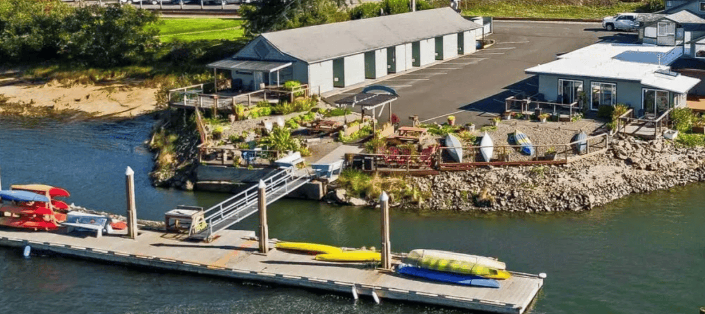 Wheeler by the Bay kayaks lodging hotel